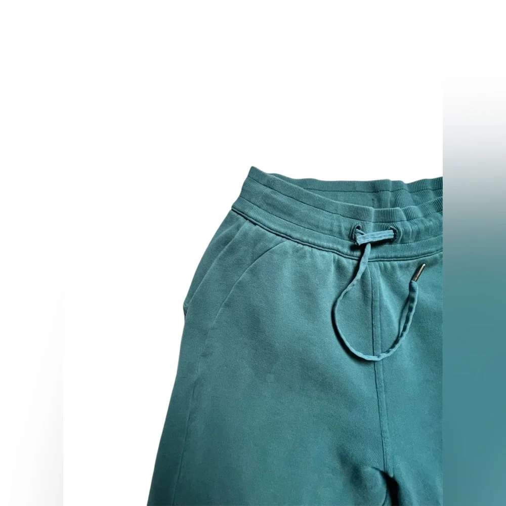 Lululemon Scuba High Rise Relaxed Jogger Size 4 - Picture 3 of 11